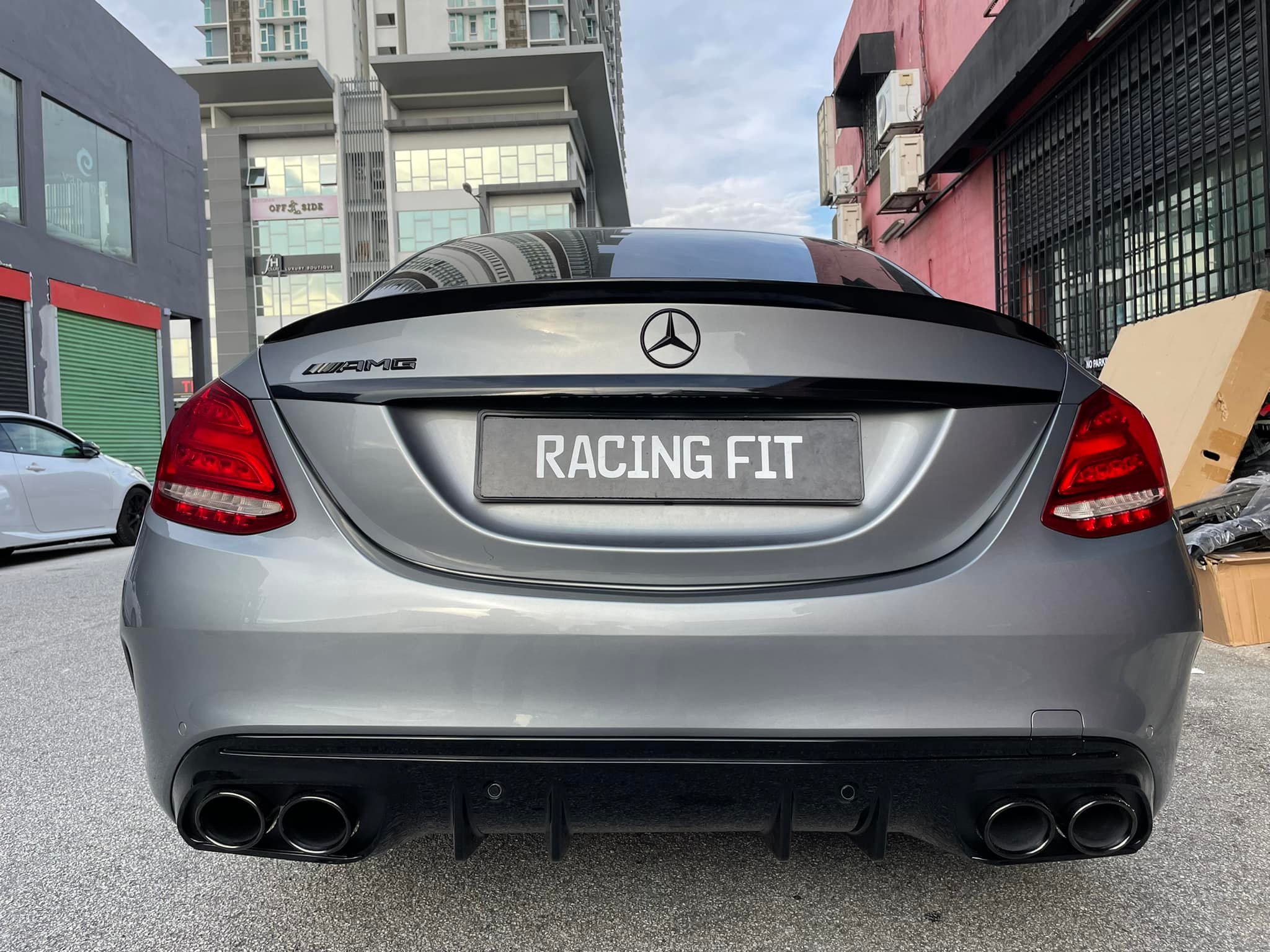 W205 C-Class C43 FACELIFT BODYKIT CONVERSION